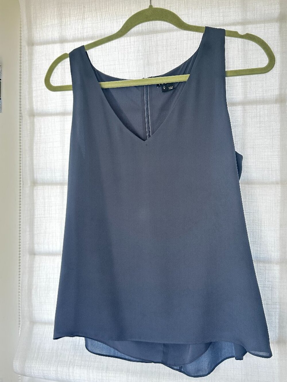 Blue Theory silk sleeveless blouse